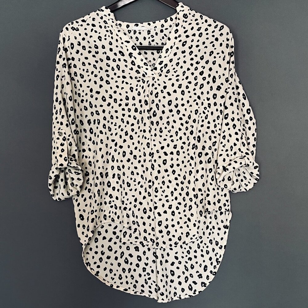 Lush Warren Split V Blouse in Tan Women's Small Cheetah Print